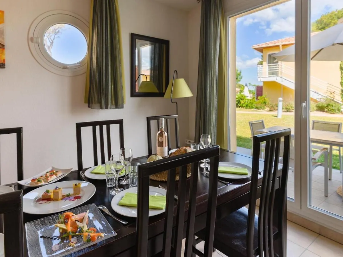 Nice Apartment With Terrace And Sea View سيكس-فور-لو-بلاج